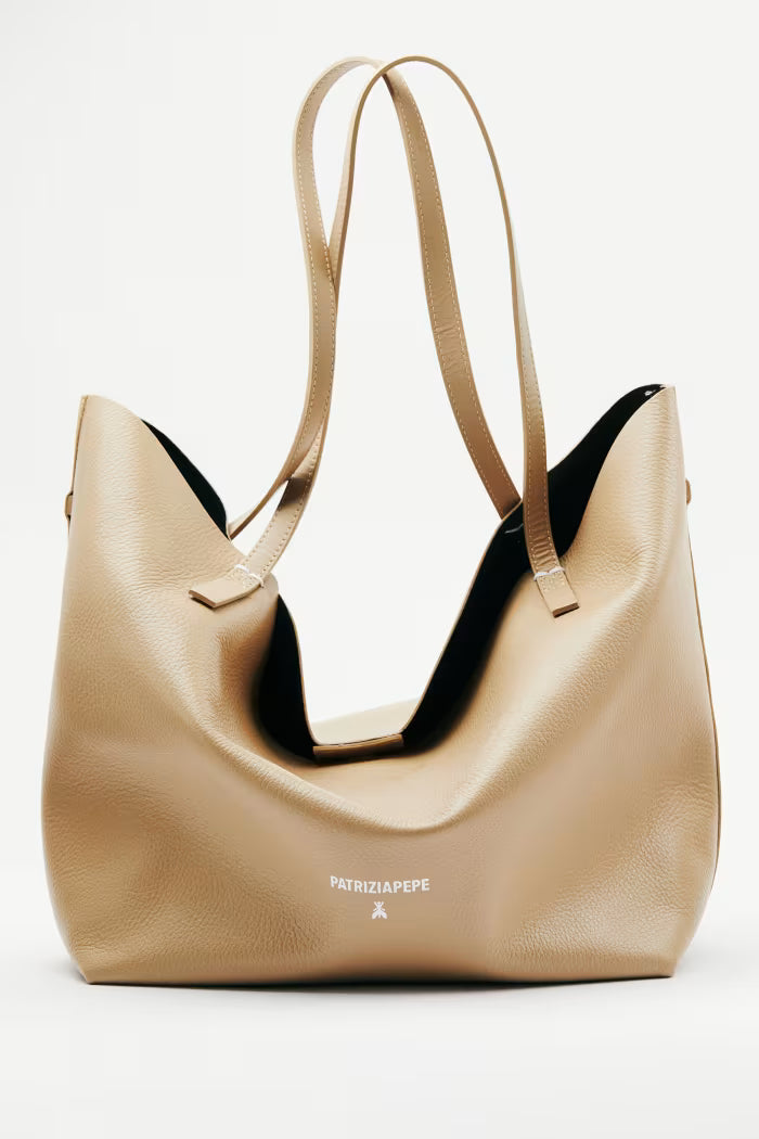 Borsa Patrizia Pepe shopping Never Complete in pelle martellata