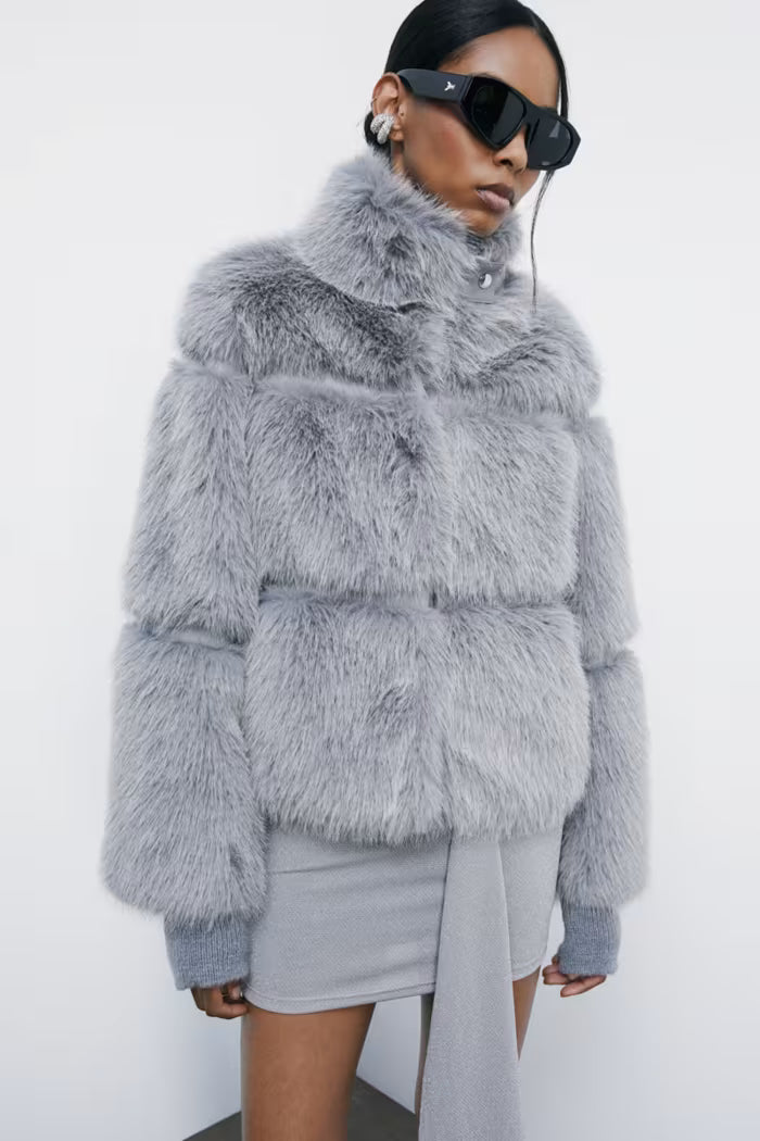 Giubbotto Patrizia Pepe  in fluffy corto
