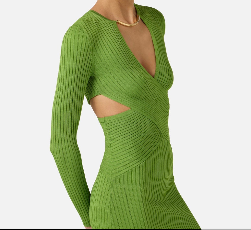 Abito lungo in maglia Elisabetta Franchi con gioiello