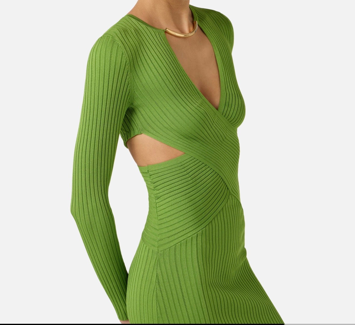 Abito lungo in maglia Elisabetta Franchi con gioiello